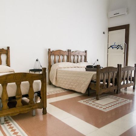 Palazzo Italia Apartments Bari Ngoại thất bức ảnh