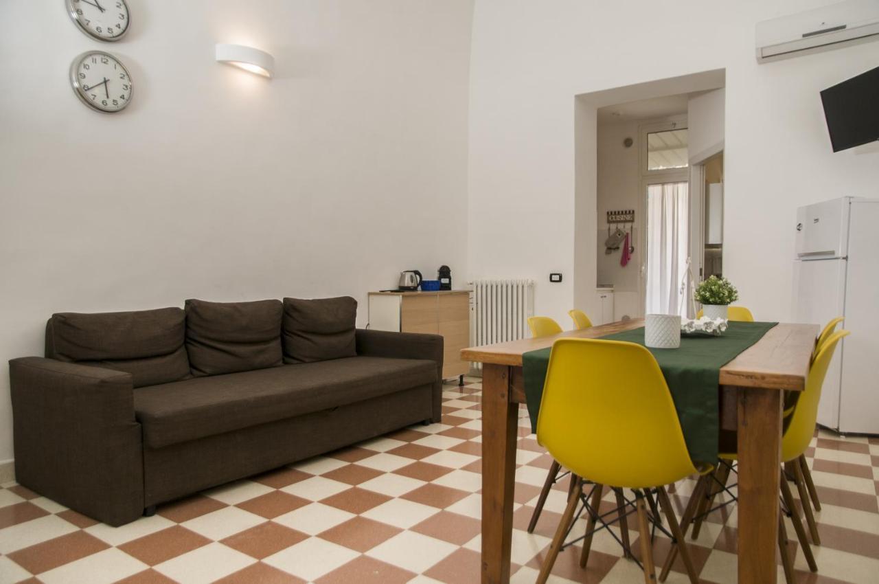 Palazzo Italia Apartments Bari Ngoại thất bức ảnh